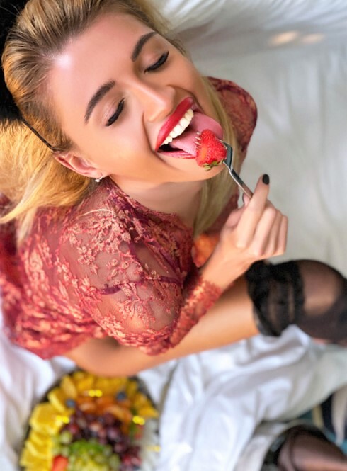 Проститутка СПб Настенька +7(981)214-21-80 метро Площадь Восстания