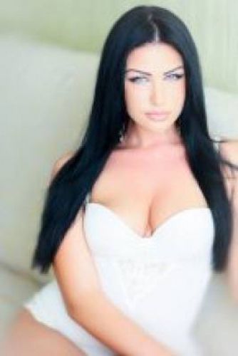 Индивидуалка СПб Тамила +7(981)155-42-85